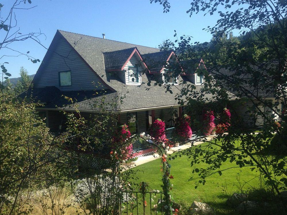Eagle'S Nest B&B Lake Country Bagian luar foto